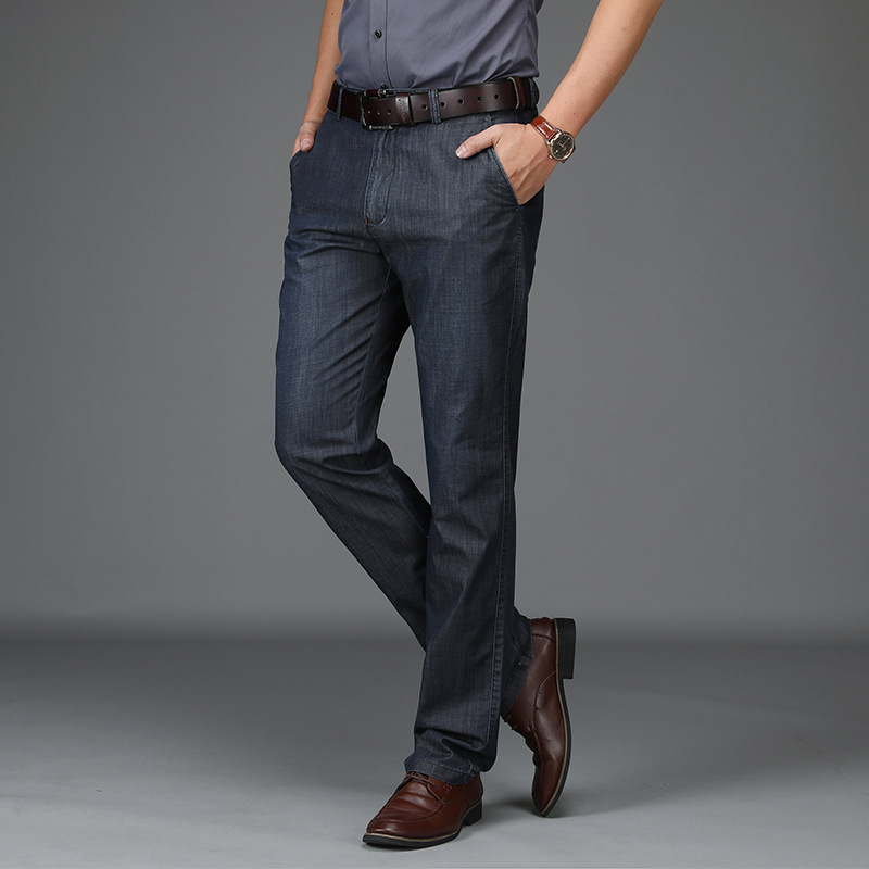 Jean Van Rekbaar Denim Met Een Klassieke Pasvorm Voor Mannen