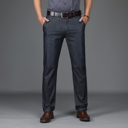 Jean Van Rekbaar Denim Met Een Klassieke Pasvorm Voor Mannen