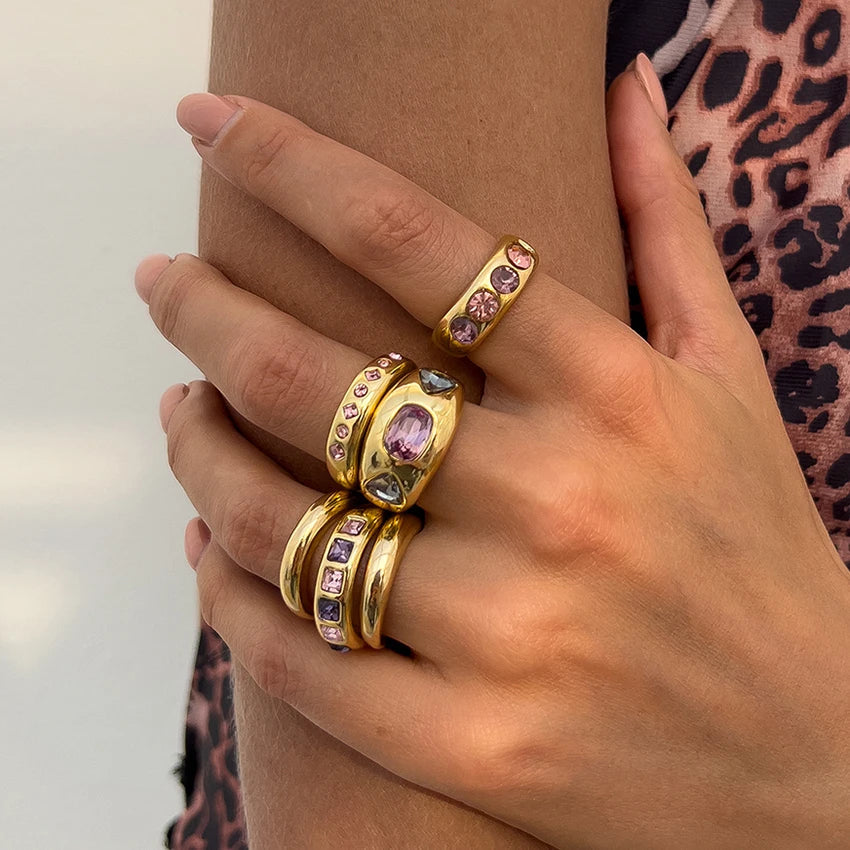 Luné® | Vivienne — Set van 6 Goudkleurige Ringen met Paarse Zirkonen