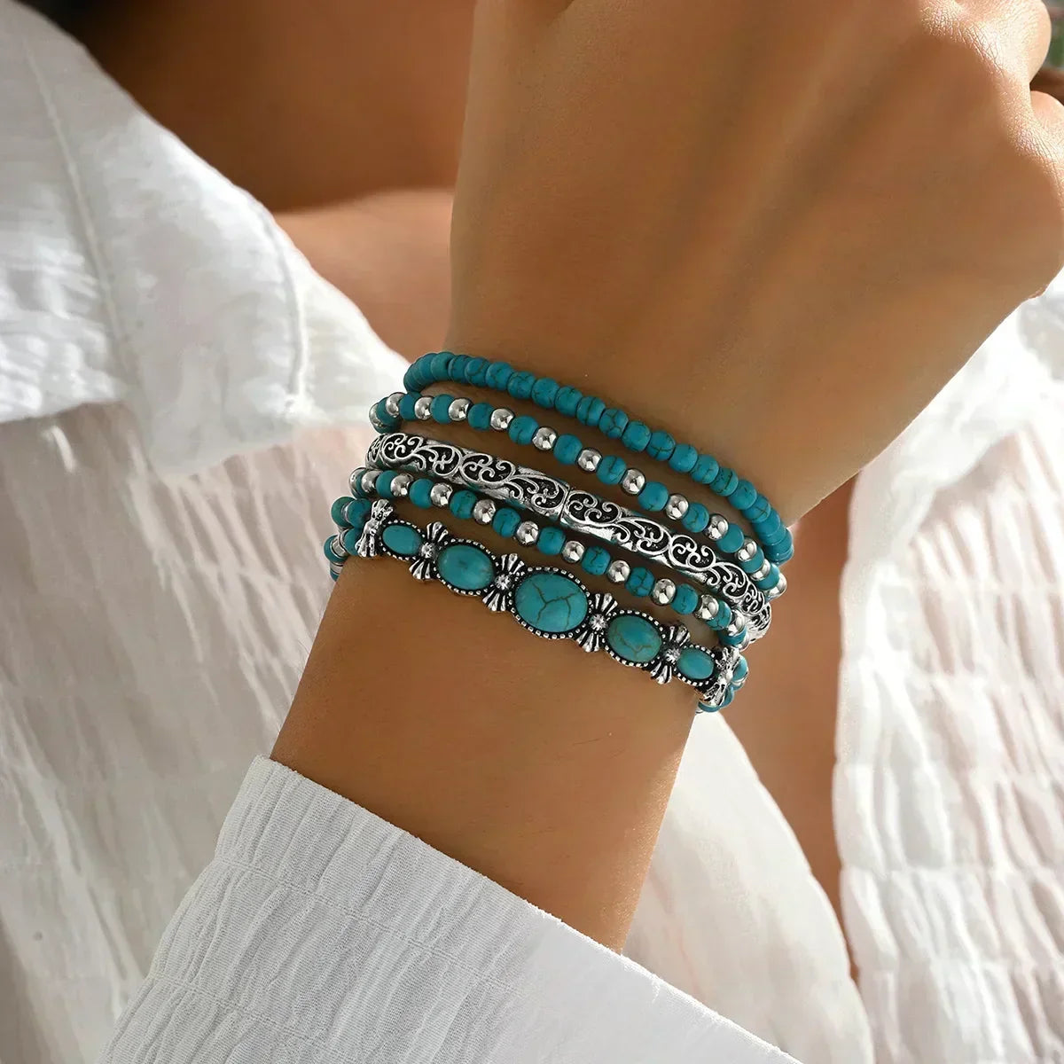 Luné® | Elara — Verfijnde Armbandenset met Turquoise Kralen