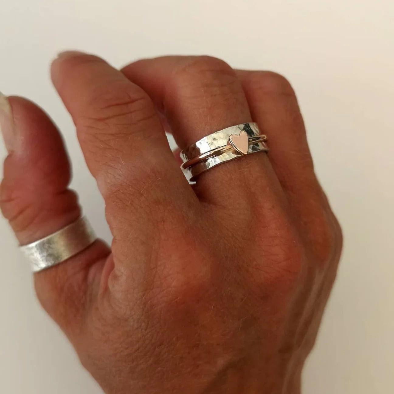 Luné® | Rosalie — Verfijnde Zilveren Hartjesring